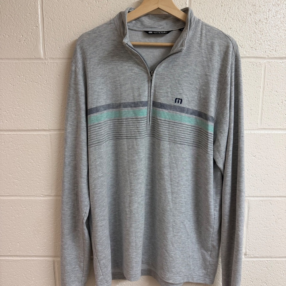 TravisMathew Mens Striped 1/4 Zip Pullover L Grey Preppy Golfcore Sporty Stretch